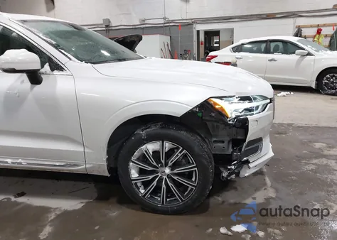 2020 Volvo Xc60 T5 Inscription z USA, uszkodzony, nr VIN YV4102RL4L1421180